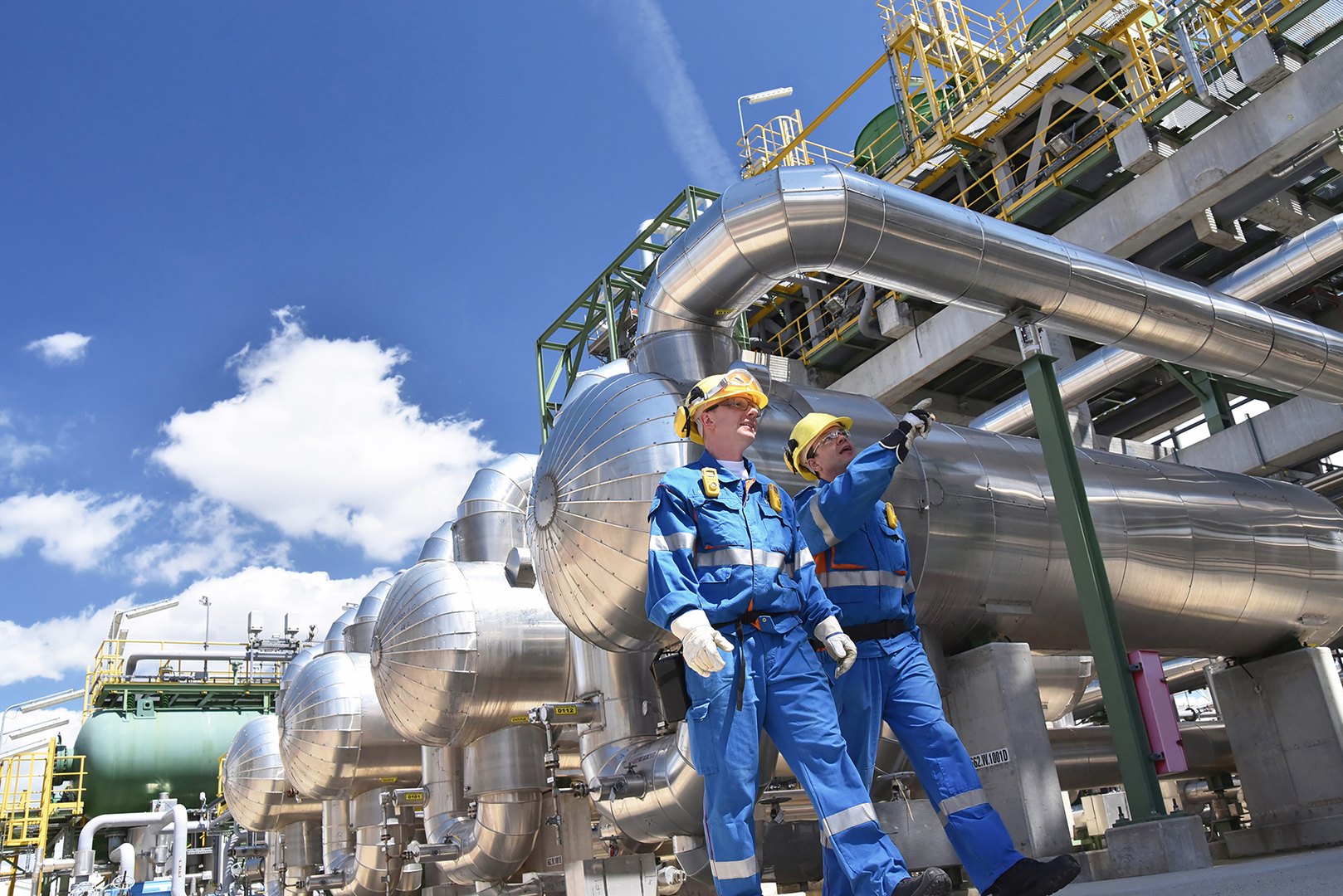 OIL & GAS